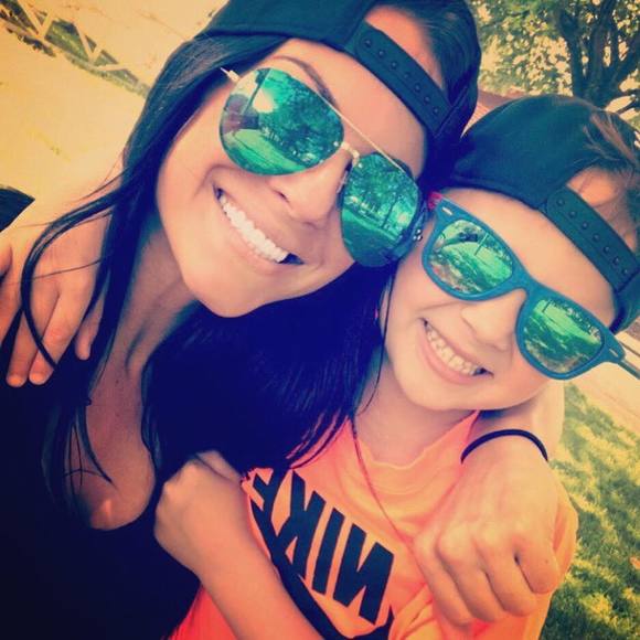 Meet your Posher, Catherine - Picture 1 of 1